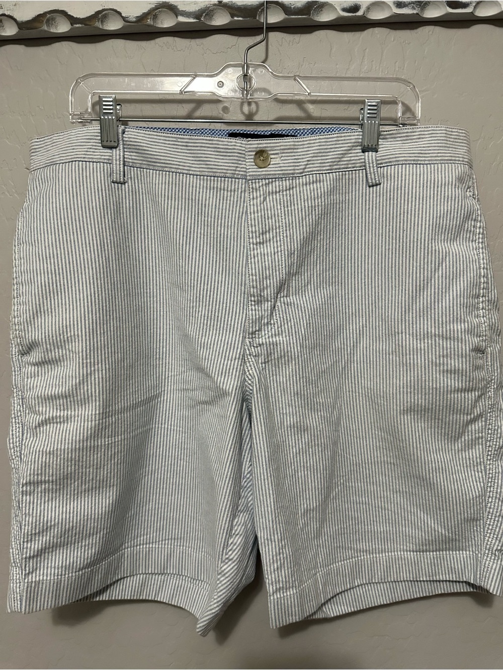 Chaps Men's Seersucker Flat Front Shorts - White and Blue Pinstripe